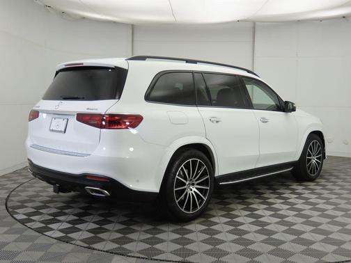 2026 Mercedes-Benz GLS 580 4MATIC