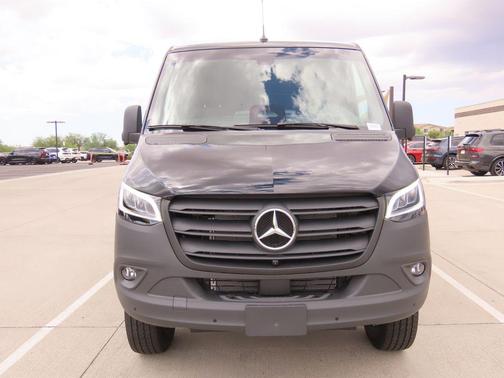 2025 Mercedes-Benz Sprinter 2500 Standard Roof