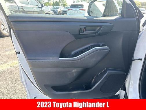 2023 Toyota Highlander L