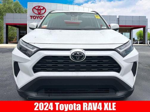 2024 Toyota RAV4 XLE