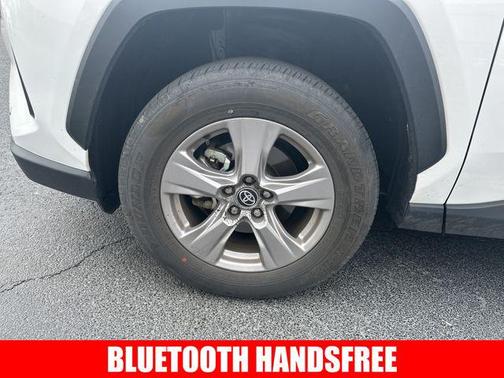 Ice Cap 2025 Toyota RAV4 XLE