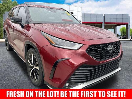 2022 Toyota Highlander XSE