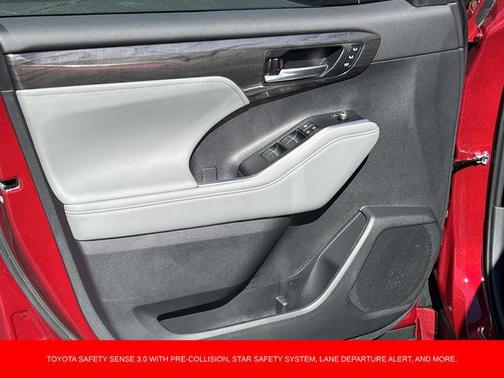 2025 Toyota Highlander Limited