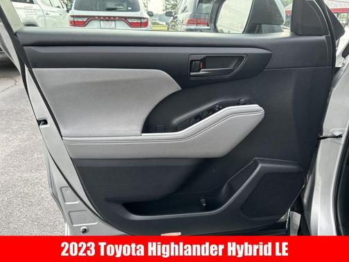 2023 Toyota Highlander Hybrid LE
