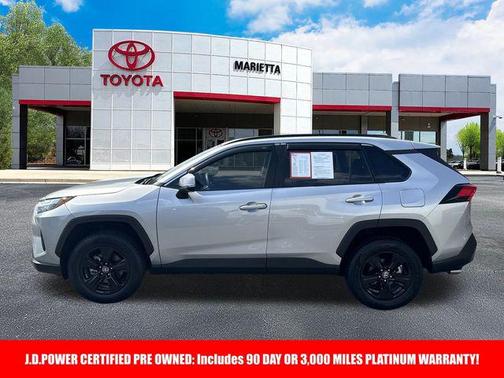 2022 Toyota RAV4 XLE