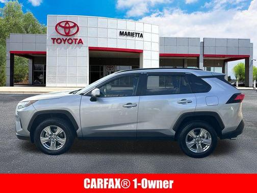 2022 Toyota RAV4 XLE
