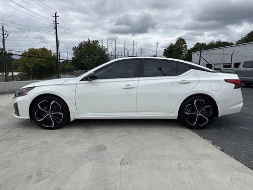 2024 Nissan Altima SR FWD