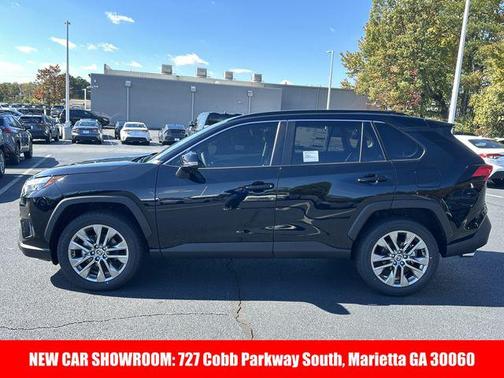 2025 Toyota RAV4 XLE Premium