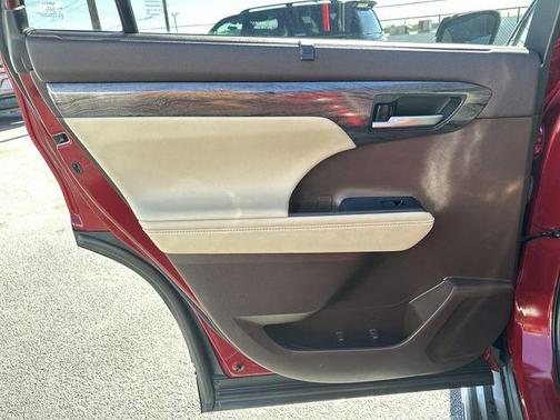 2020 Toyota Highlander Platinum