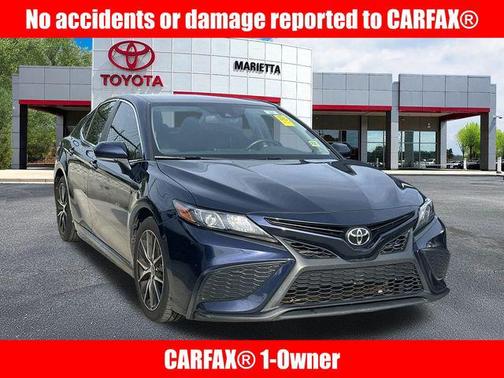 2022 Toyota Camry SE