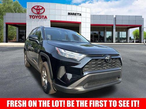2022 Toyota RAV4 XLE