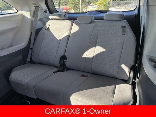 2024 Toyota Sienna LE