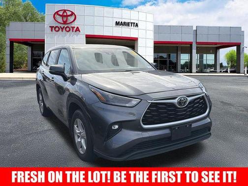 Magnetic Gray Metallic 2023 Toyota Highlander LE