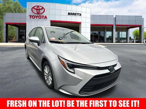 2025 Toyota Corolla Hybrid SE