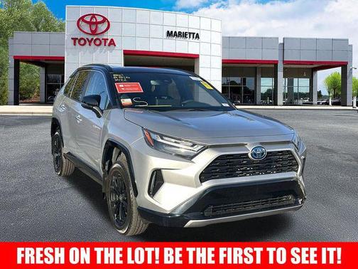 2024 Toyota RAV4 Hybrid SE