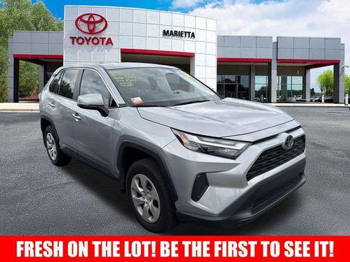 2024 Toyota RAV4 LE
