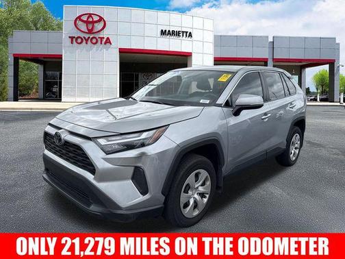 2024 Toyota RAV4 LE