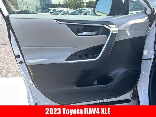 2023 Toyota RAV4 XLE