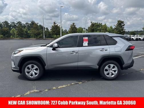 2025 Toyota RAV4 LE
