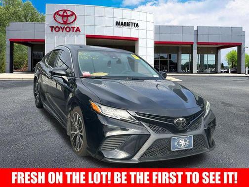 2019 Toyota Camry SE