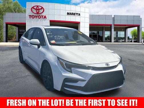Ice Cap 2024 Toyota Corolla SE