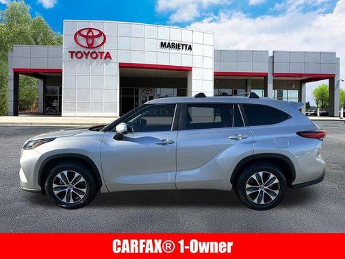 2023 Toyota Highlander XLE
