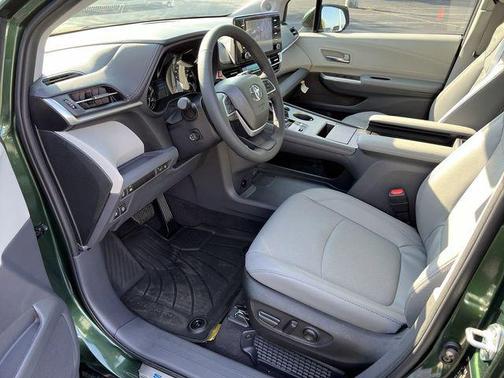 2024 Toyota Sienna Limited 7-Passenger