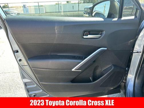 2023 Toyota Corolla Cross XLE