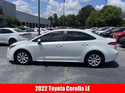 2022 Toyota Corolla LE