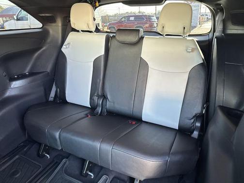 2025 Toyota Sienna XSE 7 Passenger