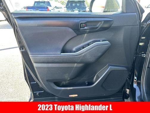 2023 Toyota Highlander L