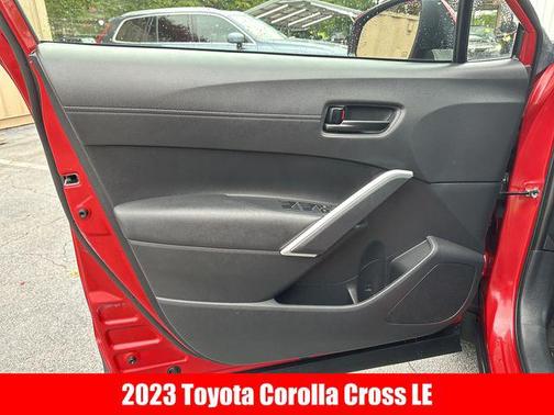 2023 Toyota Corolla Cross LE