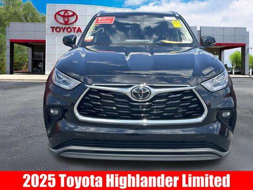 Midnight Black Metallic 2025 Toyota Highlander Limited