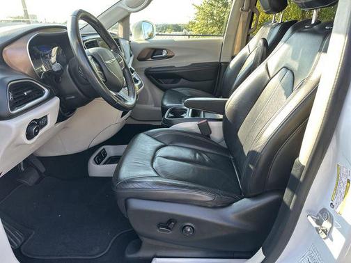 2018 Chrysler Pacifica Touring-L