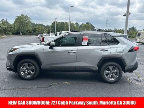 2025 Toyota RAV4 XLE