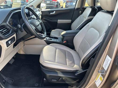 2020 Ford Escape Titanium