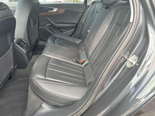 2022 Audi A4 40 Premium