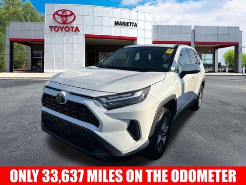 2022 Toyota RAV4 XLE
