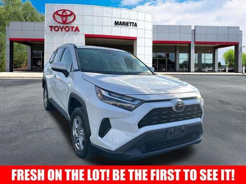 2022 Toyota RAV4 XLE