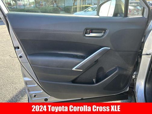 2024 Toyota Corolla Cross XLE