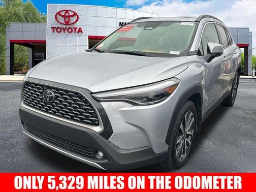 2024 Toyota Corolla Cross XLE