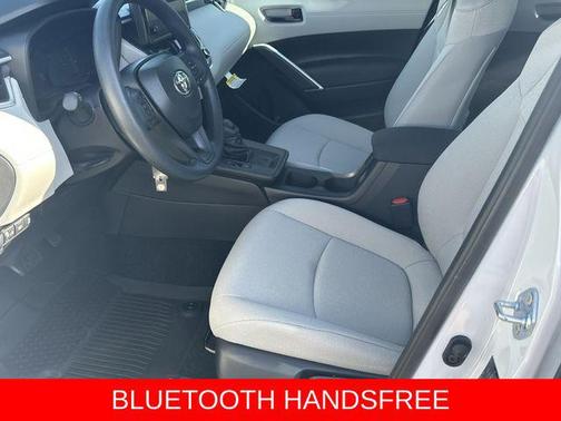 Wind Chill Pearl 2026 Toyota Corolla Cross L