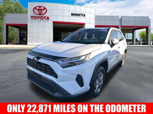2022 Toyota RAV4 XLE