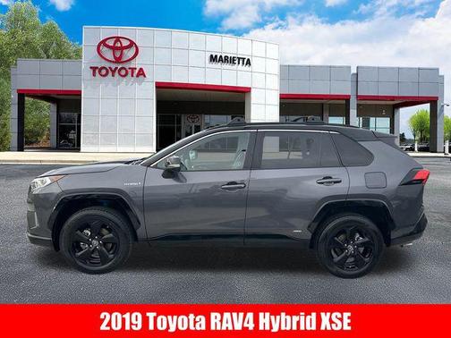 2019 Toyota RAV4 Hybrid SE