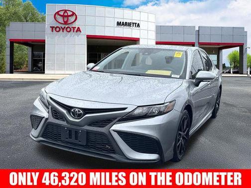 2022 Toyota Camry SE