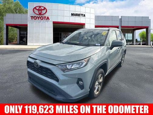 2020 Toyota RAV4 XLE