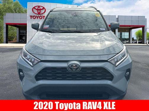 2020 Toyota RAV4 XLE