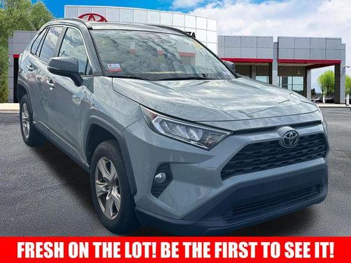 2020 Toyota RAV4 XLE