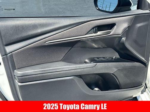 2025 Toyota Camry LE