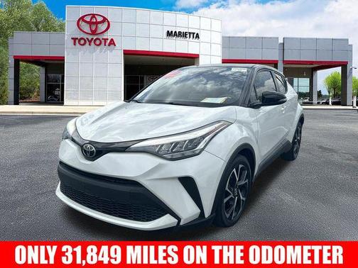 Blizzard Pearl w/Black Roof 2020 Toyota C-HR XLE